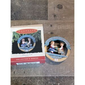 Hallmark peace on Earth 1993 Poland ornament Xmas decor